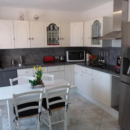 Chantilly فيلة *