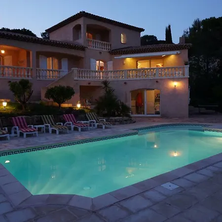 فيلة Chantilly *