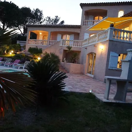 Chantilly فيلة Saint-Raphaël