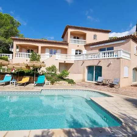 Chantilly Villa *